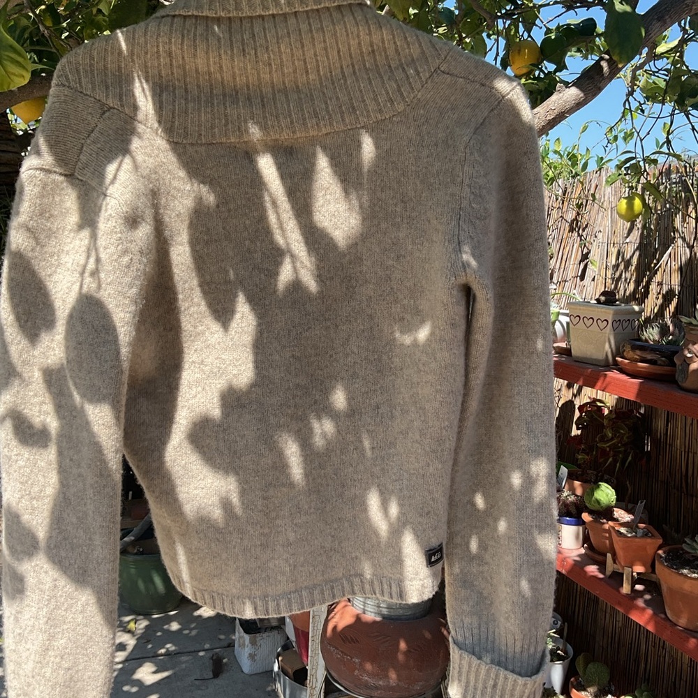 Rei Sweater - Picture 2 of 4